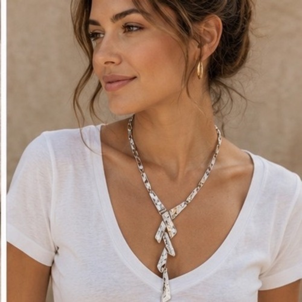 BLM SOHO Silver Hammered Geometric Y-Necklace Tiered Drop Statement Jewelry